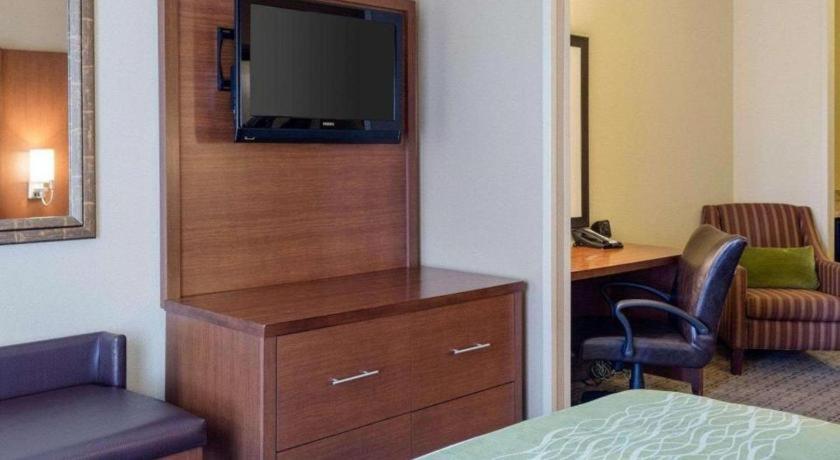 Comfort Suites Starkville Eksteriør billede