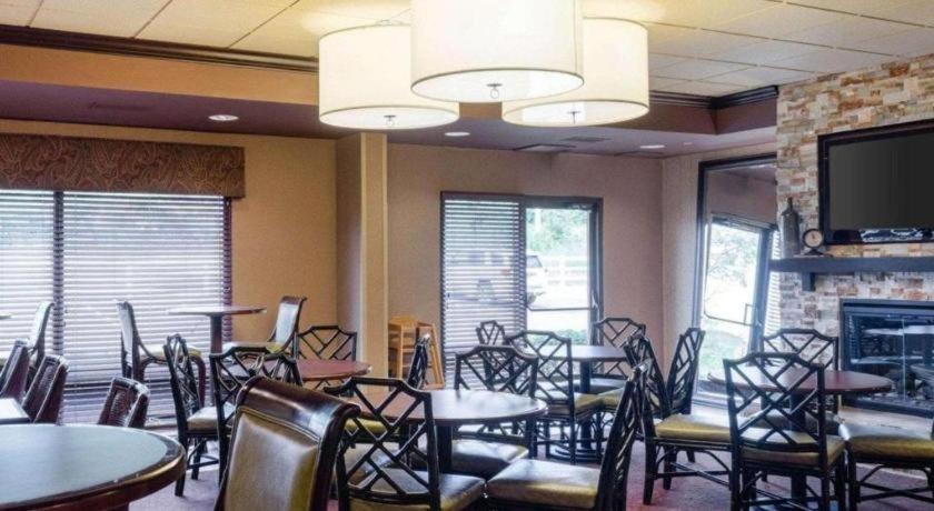Comfort Suites Starkville Eksteriør billede