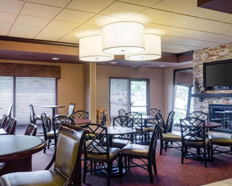 Comfort Suites Starkville Eksteriør billede